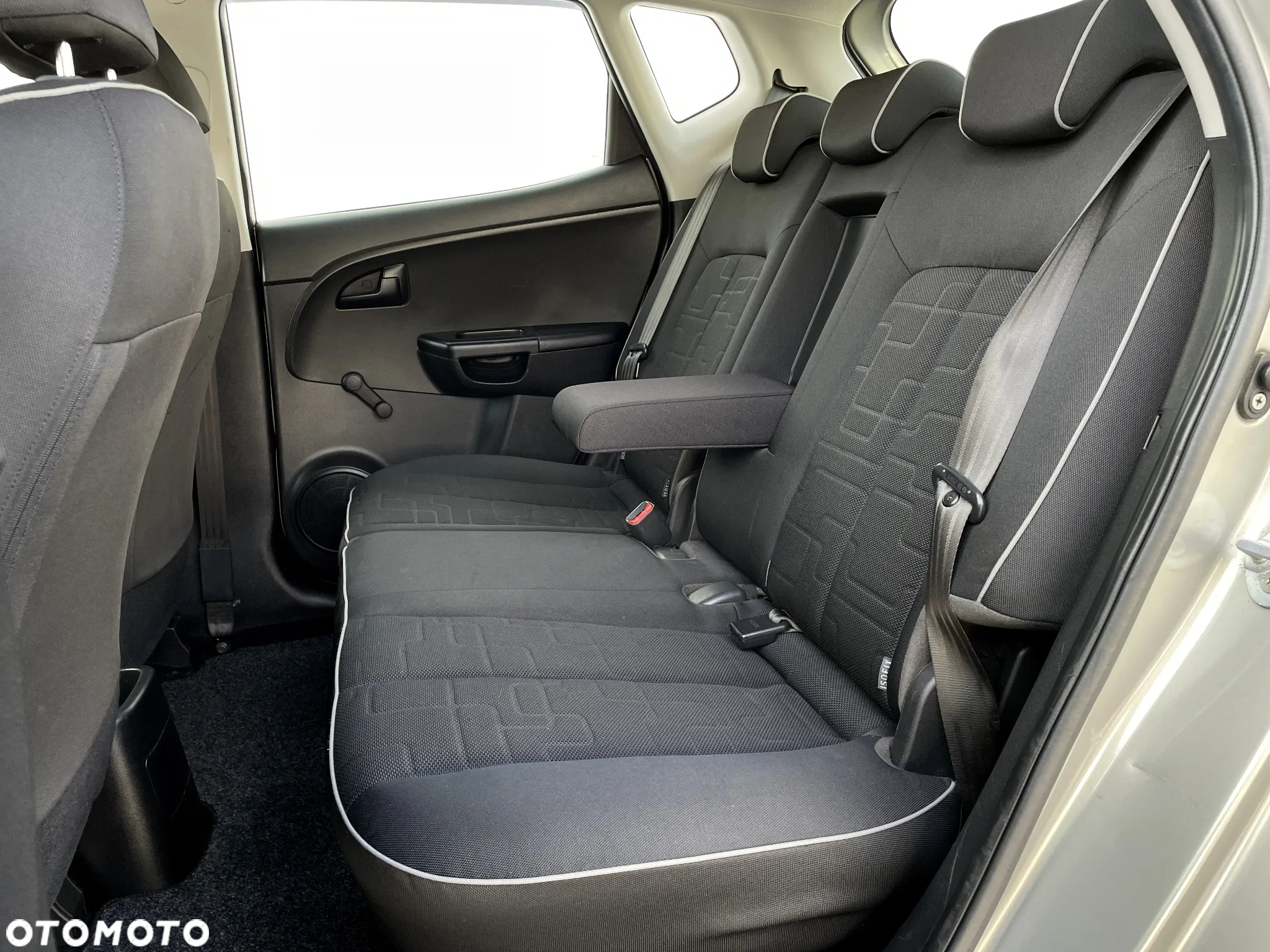 Kia Venga 1.4 CRDi 90 Attract - 36