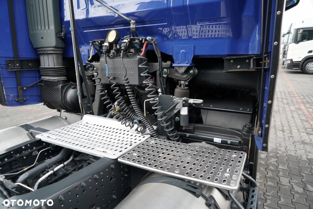 Iveco S-WAY / 460 / RETARDER / LNG - 18