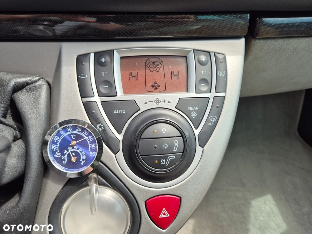 Peugeot 807 HDi 135 Platinum Pullmann - 6