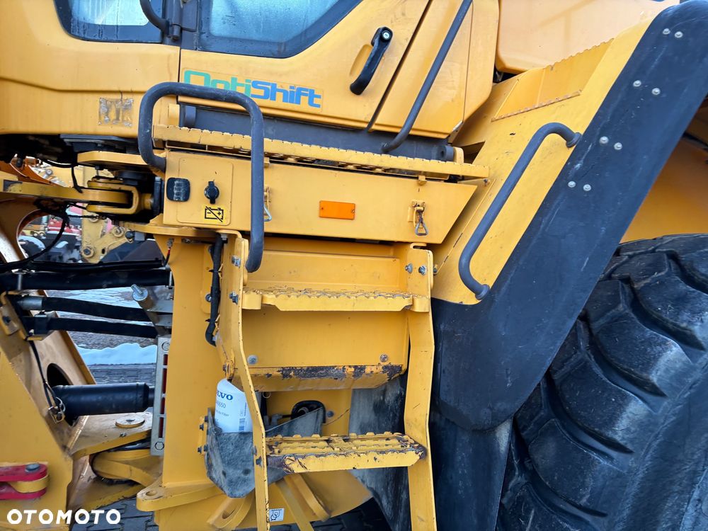 Volvo L150H rok 2016, 26ton, 4,2m3 opony 70%, bdb - 14