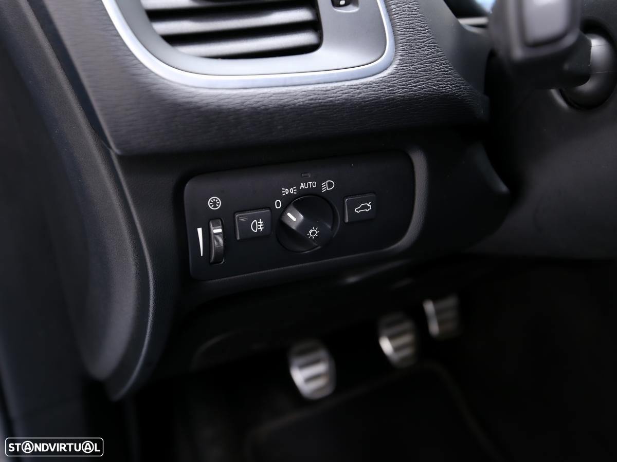 Volvo V40 - 14