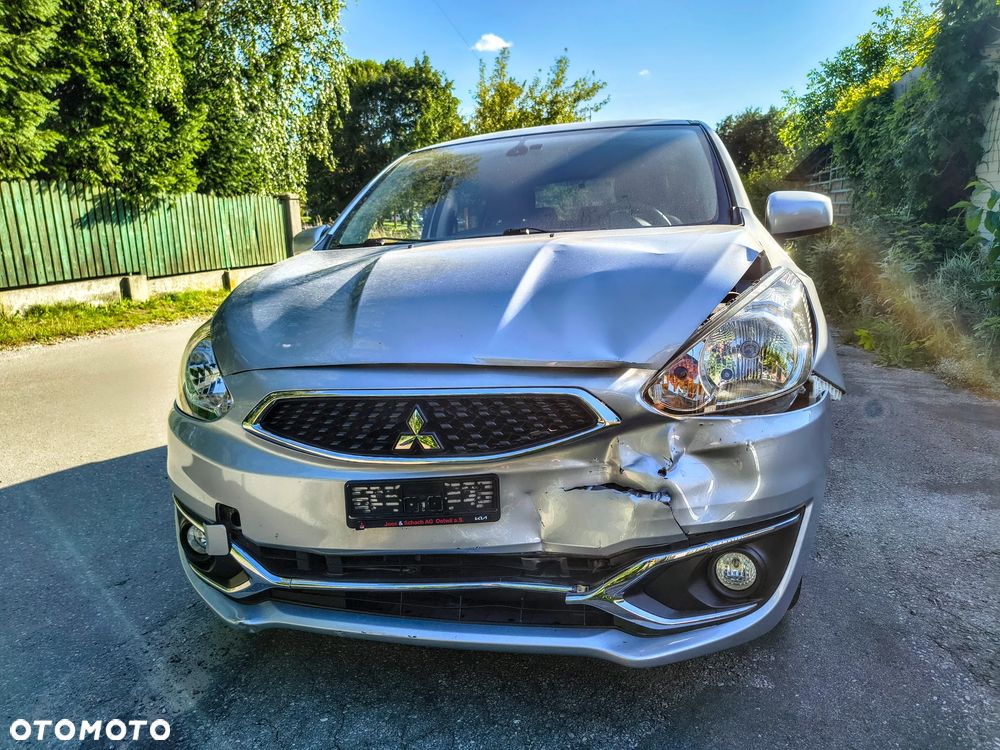 Mitsubishi Space Star 1.2 AS&G Invite CVT - 12