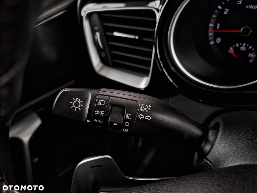 Kia Ceed 1.4 T-GDI L Business Line Plus DCT - 32