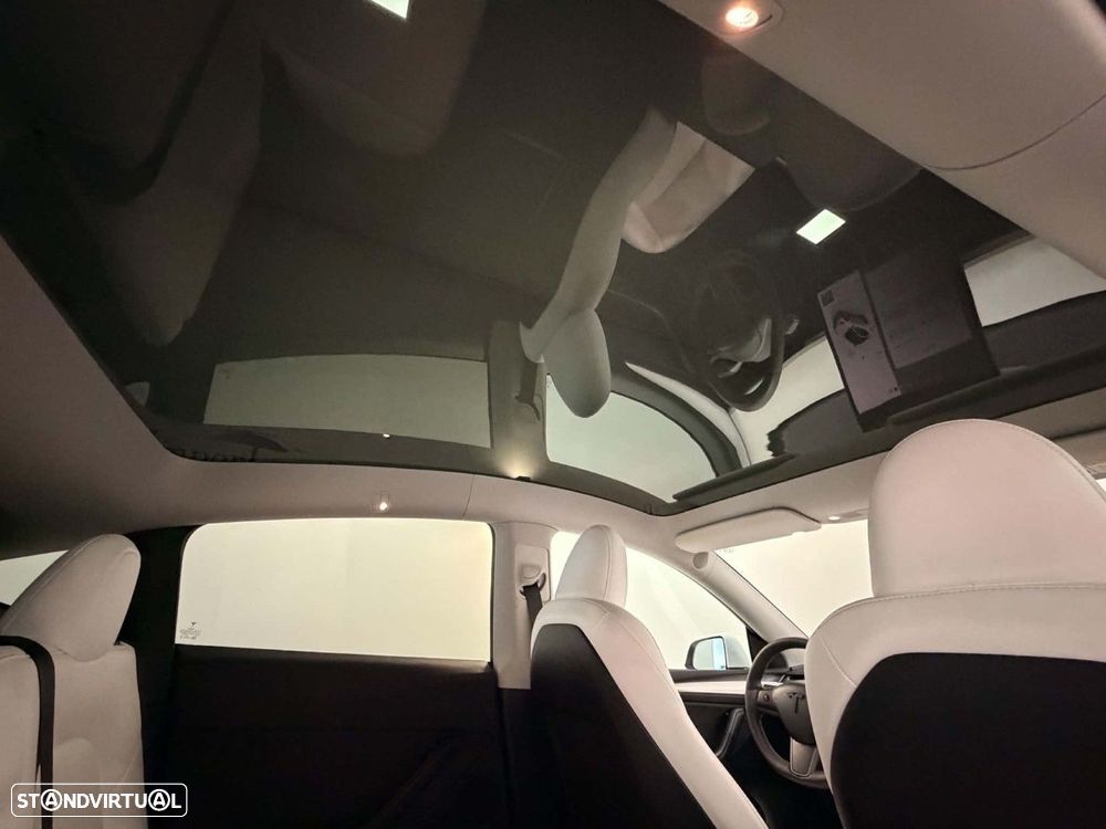 Tesla Model Y RWD - 5