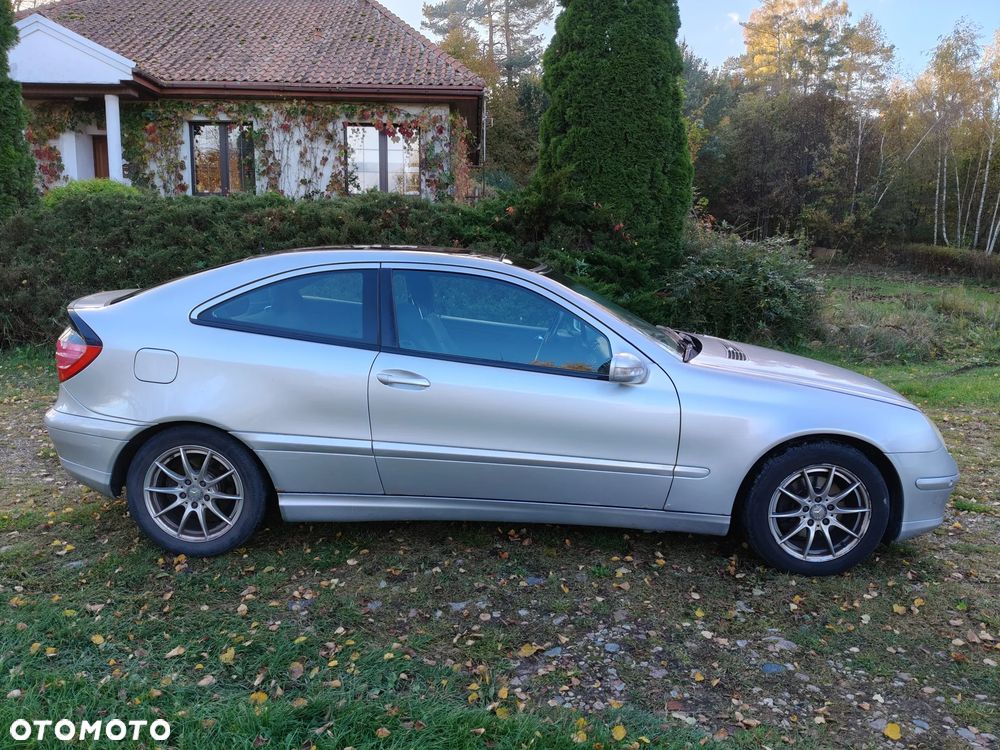 Mercedes-Benz C-Class 2002 photo 5