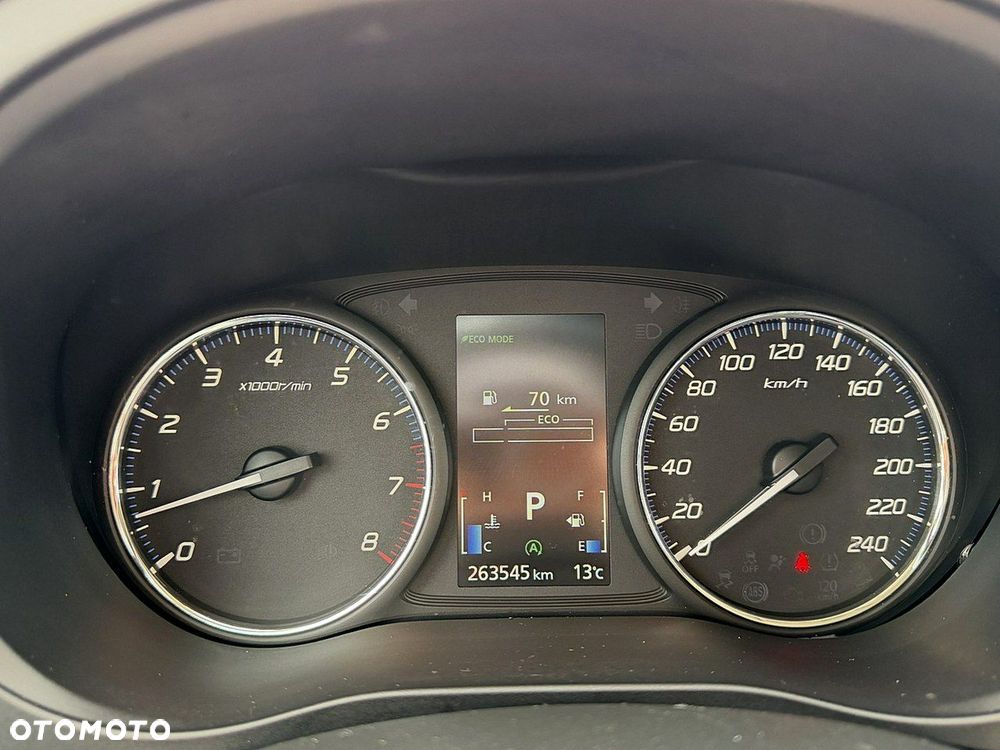 Mitsubishi Outlander - 20