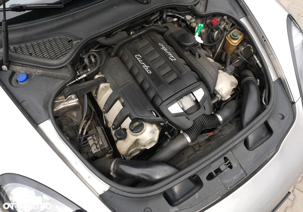 Porsche Panamera Turbo S PDK - 25