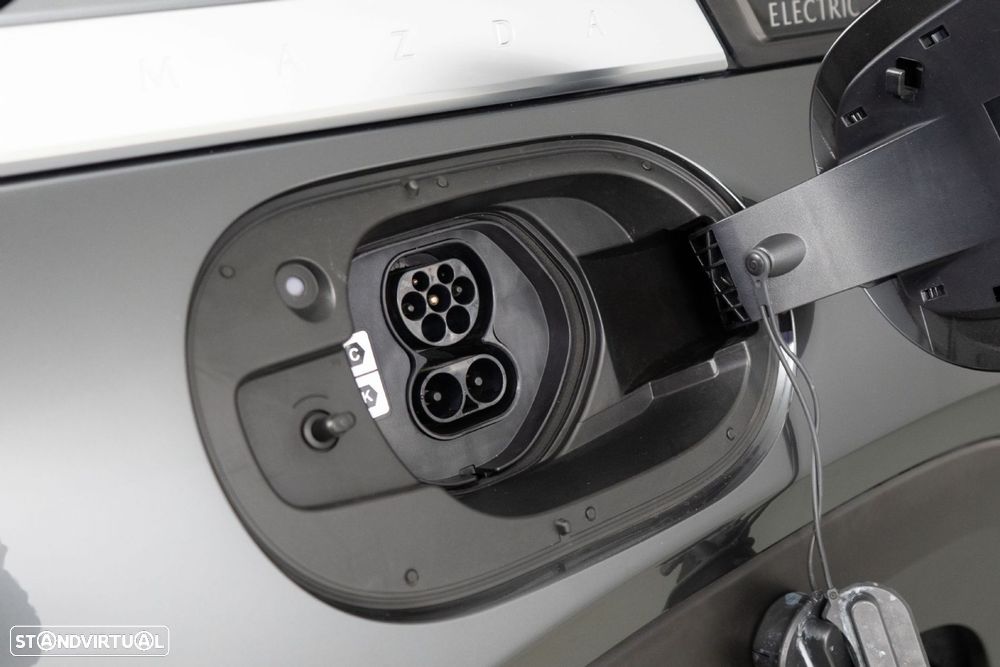 Mazda MX-30 e-SKYACTIV Excellence - 17