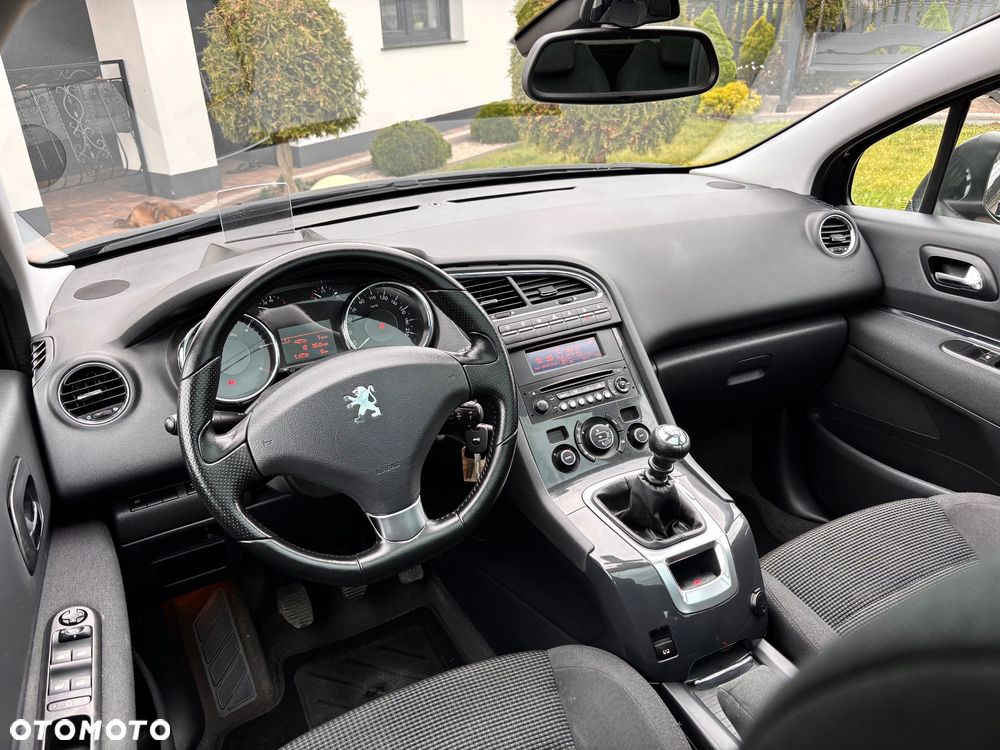Peugeot 5008 - 23
