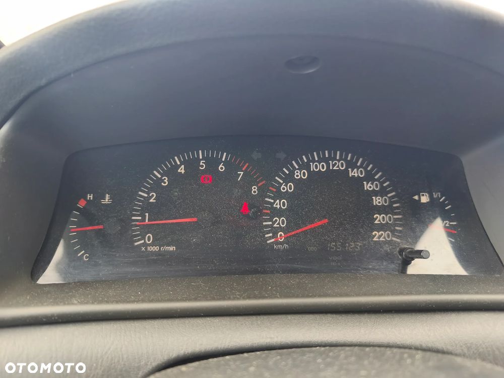 Toyota Corolla 1.4 VVT-i Dynamic - 5