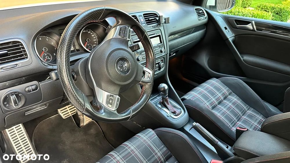 Volkswagen Golf ver-vi-2-0-tsi-gti-dsg - 5