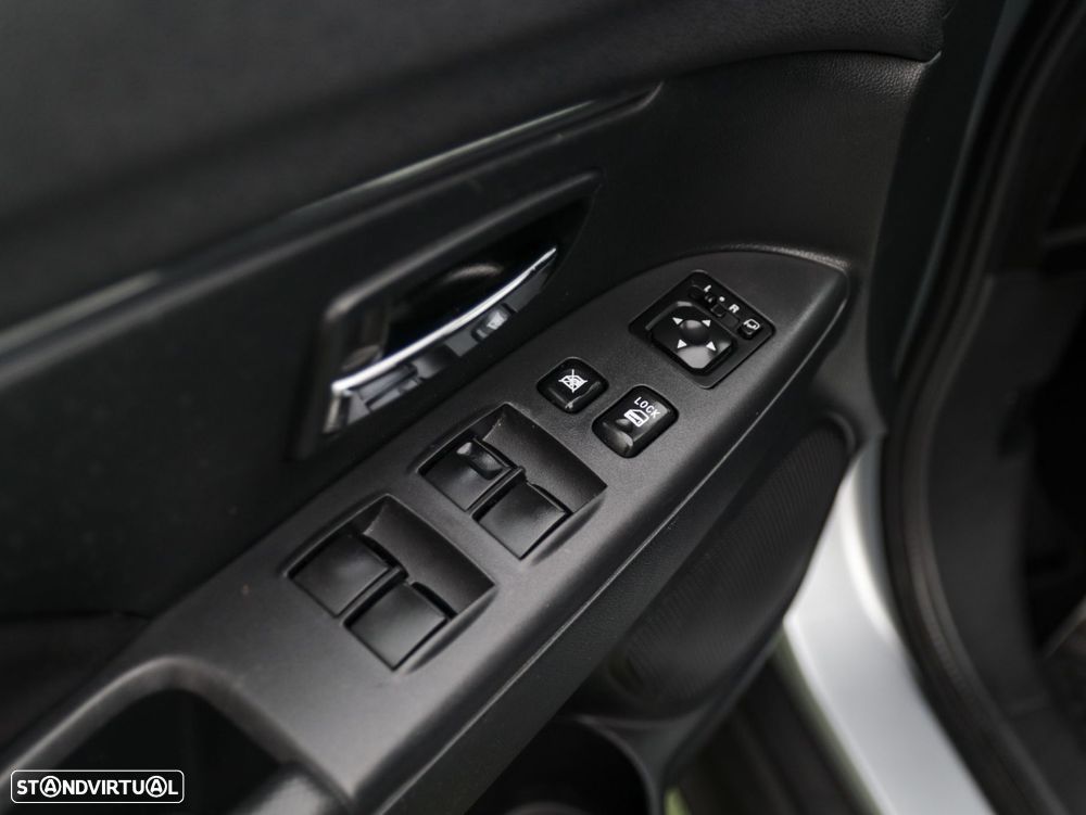 Mitsubishi ASX 1.6 Cross City - 31