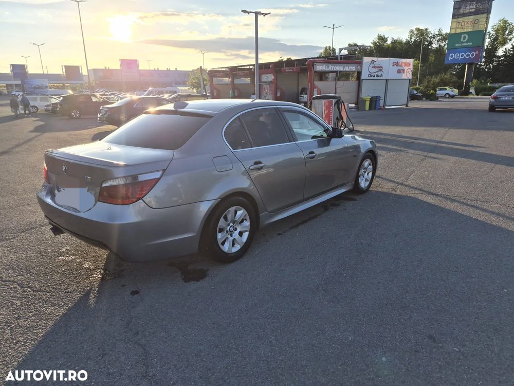 BMW Seria 5 520i Touring - 6