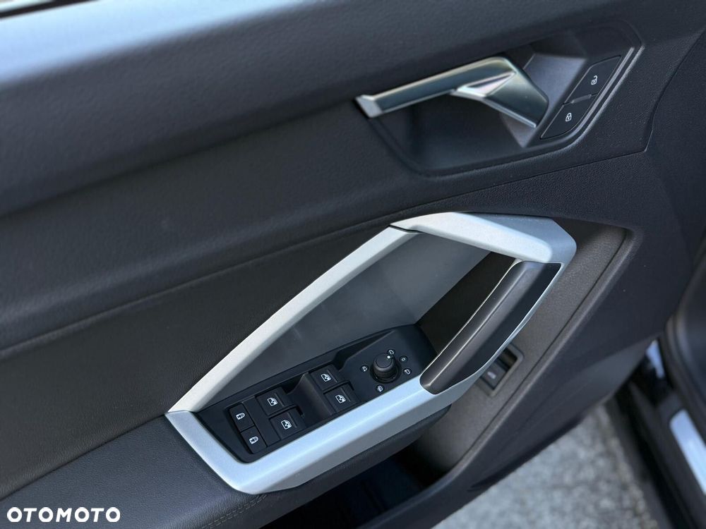 Audi Q3 Sportback - 19