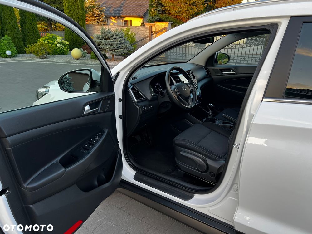 Hyundai Tucson blue 1.6 GDi 2WD Navi - 15