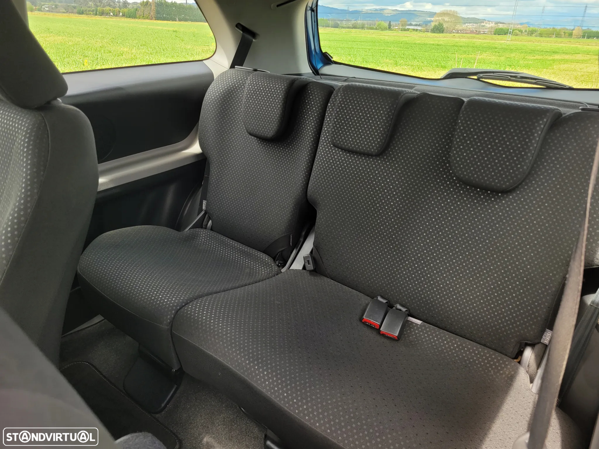 Toyota Yaris 1.4 D-4D Comfort+Navi - 14