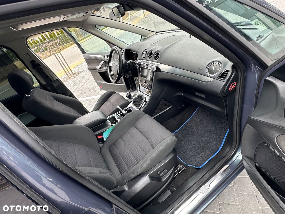 Ford Galaxy 2.0 TDCi DPF Business Edition - 30