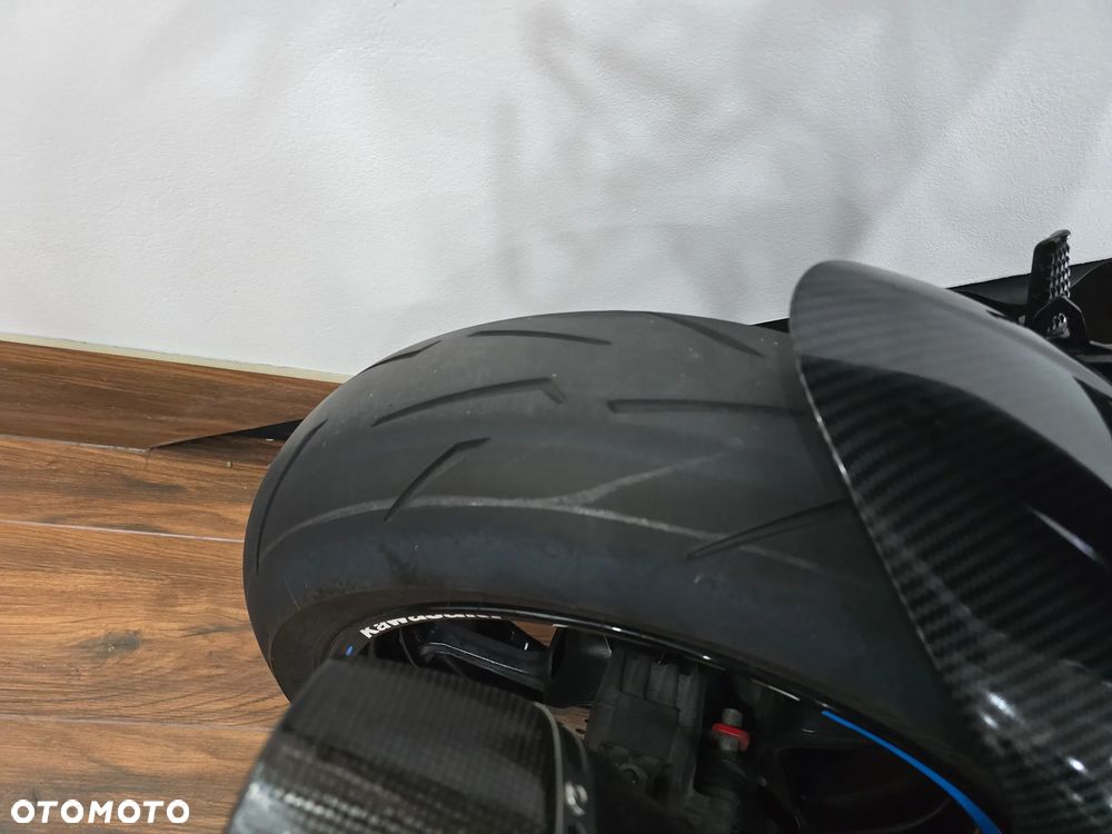 Kawasaki ZXR - 19