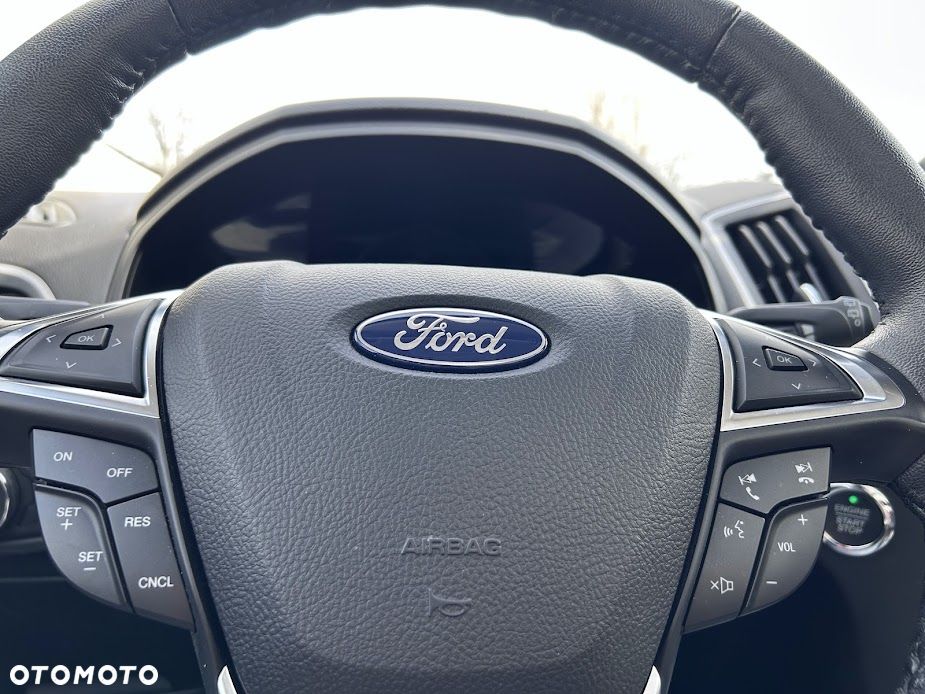 Ford Edge - 10