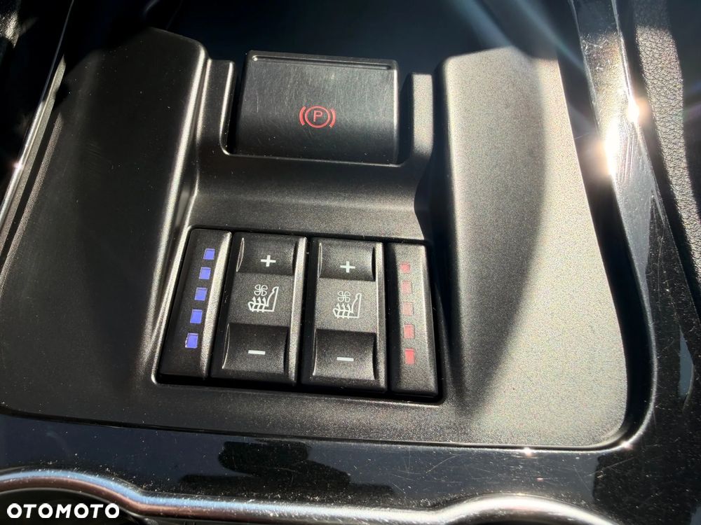 Ford S-Max 2.0 TDCi DPF Titanium - 24