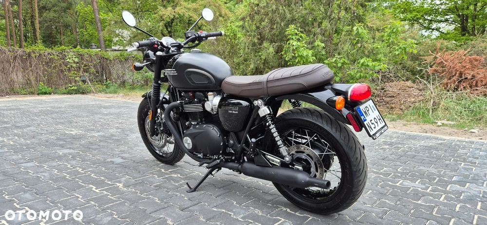 Triumph Bonneville - 7