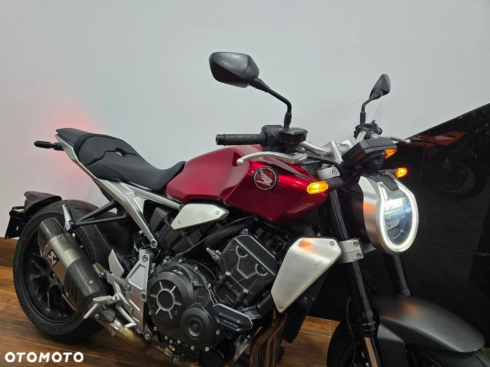 Honda CB - 1