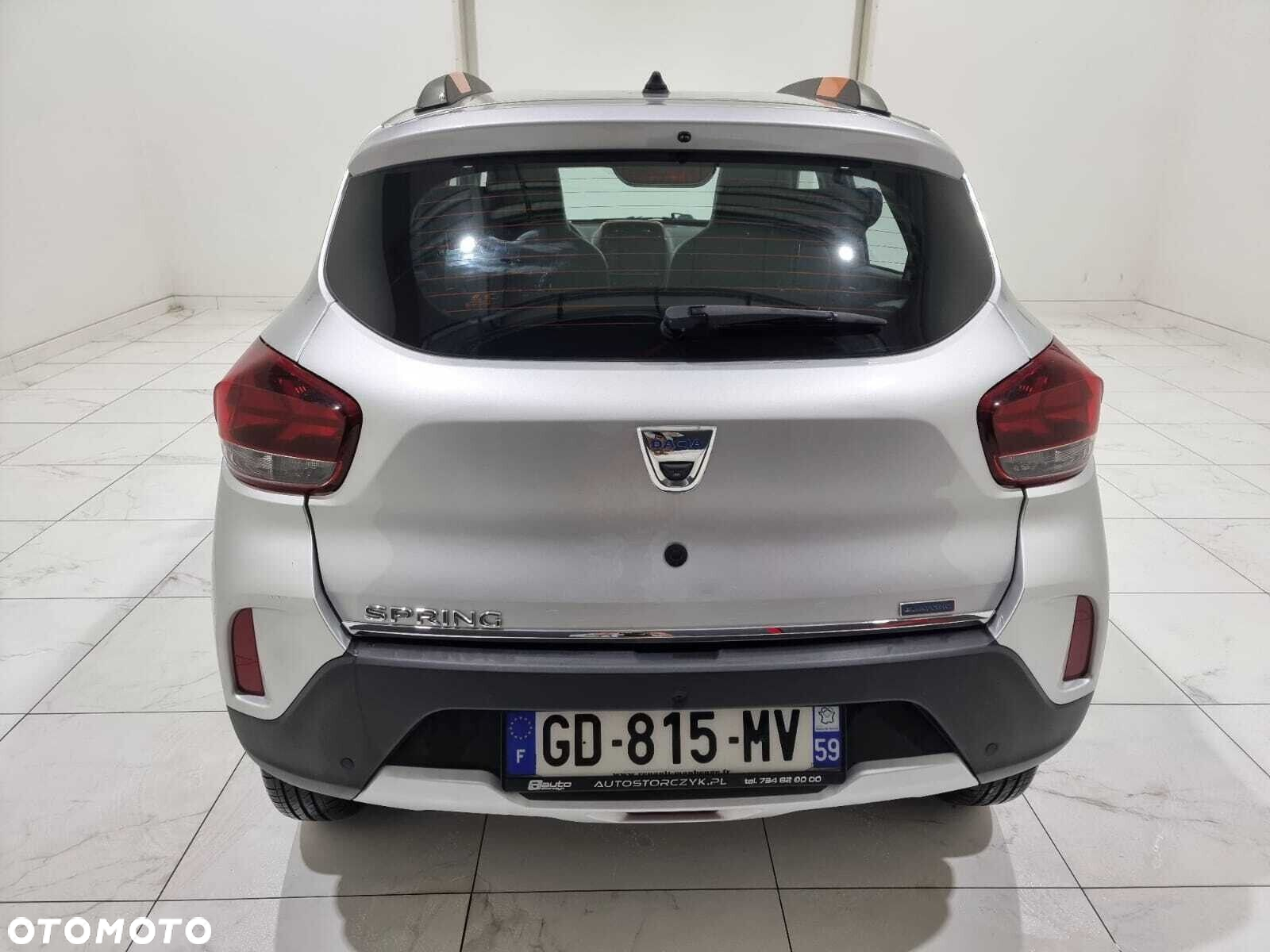 Dacia Spring - 10