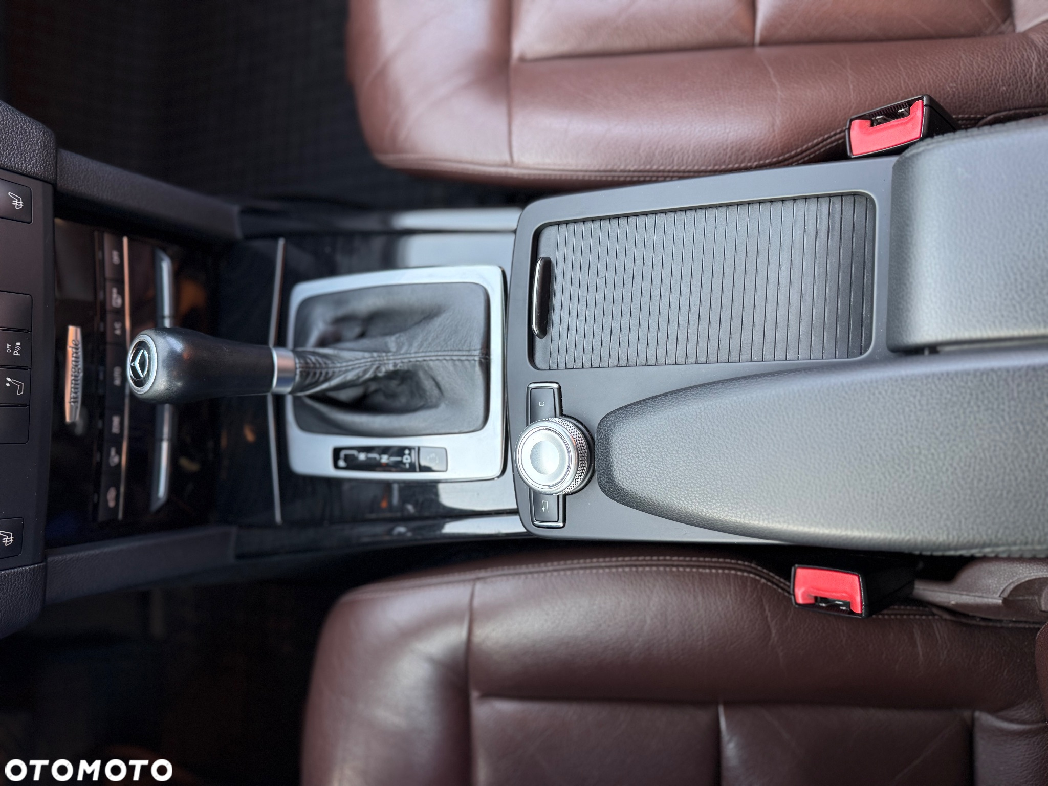Mercedes-Benz Klasa E 250 T CDI DPF BlueEFFICIENCY Automatik Avantgarde - 31