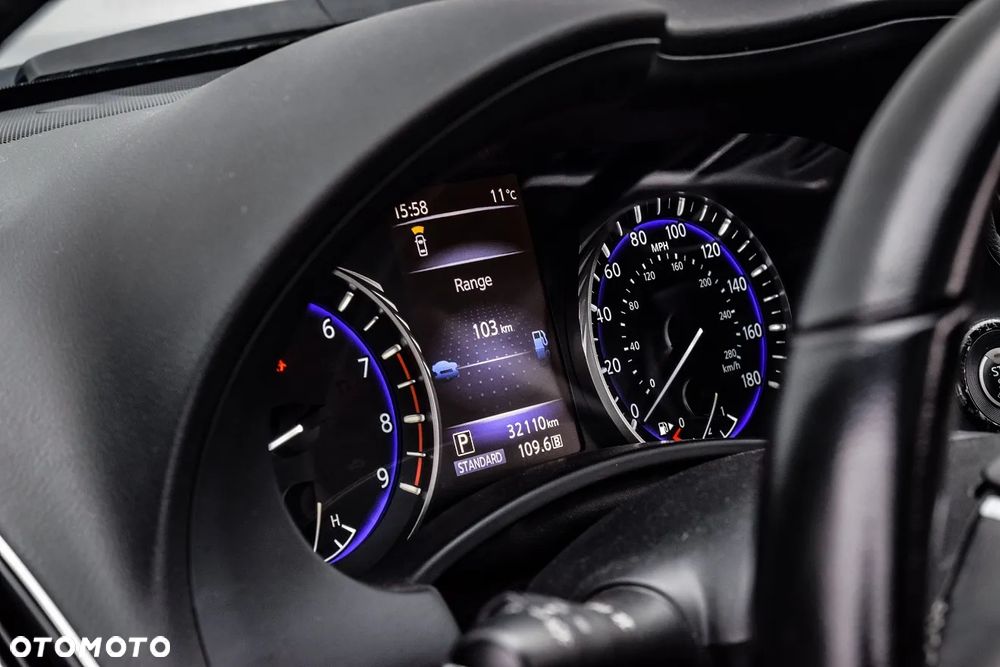 Infiniti Q60 - 37