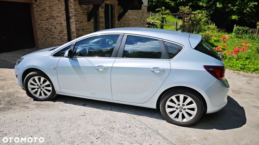 Opel Astra 1.6 CDTI Cosmo - 17