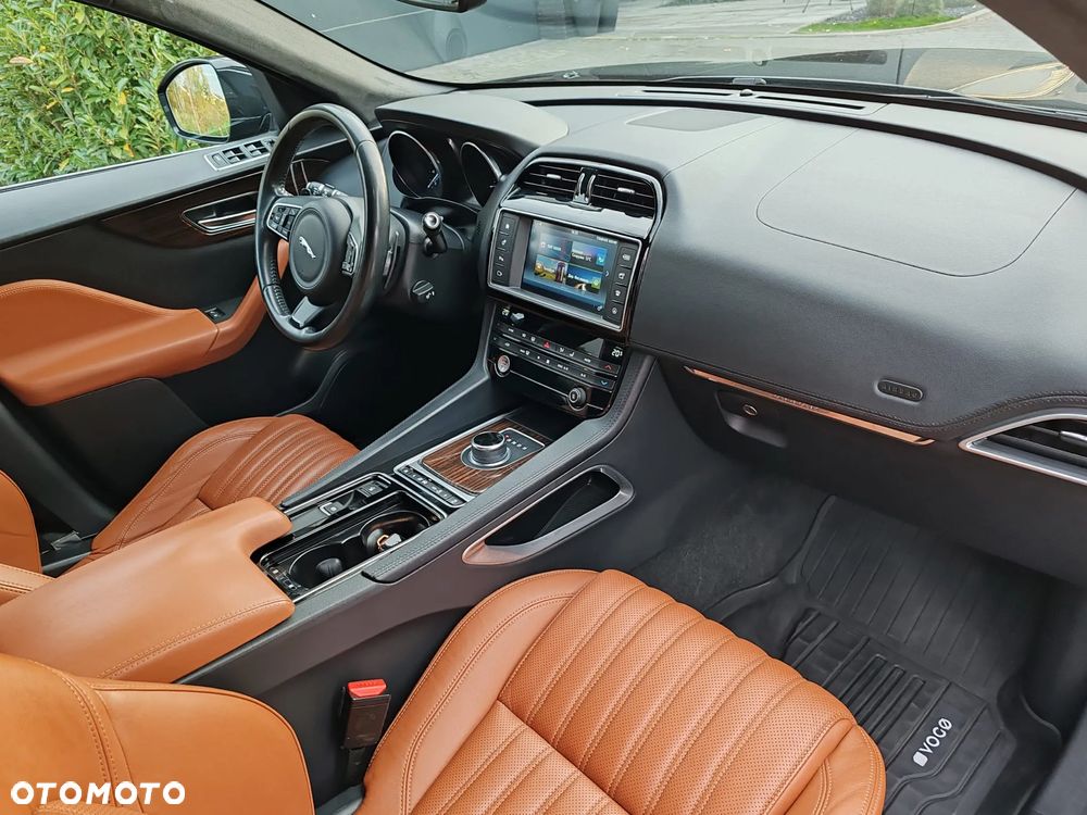Jaguar F-Pace 2.0 i4D AWD Portfolio - 6