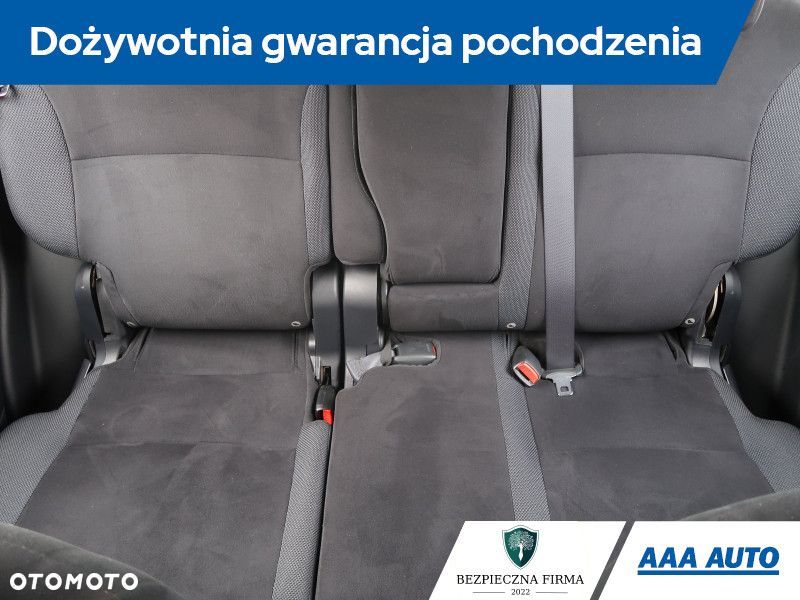 Mitsubishi Outlander - 11