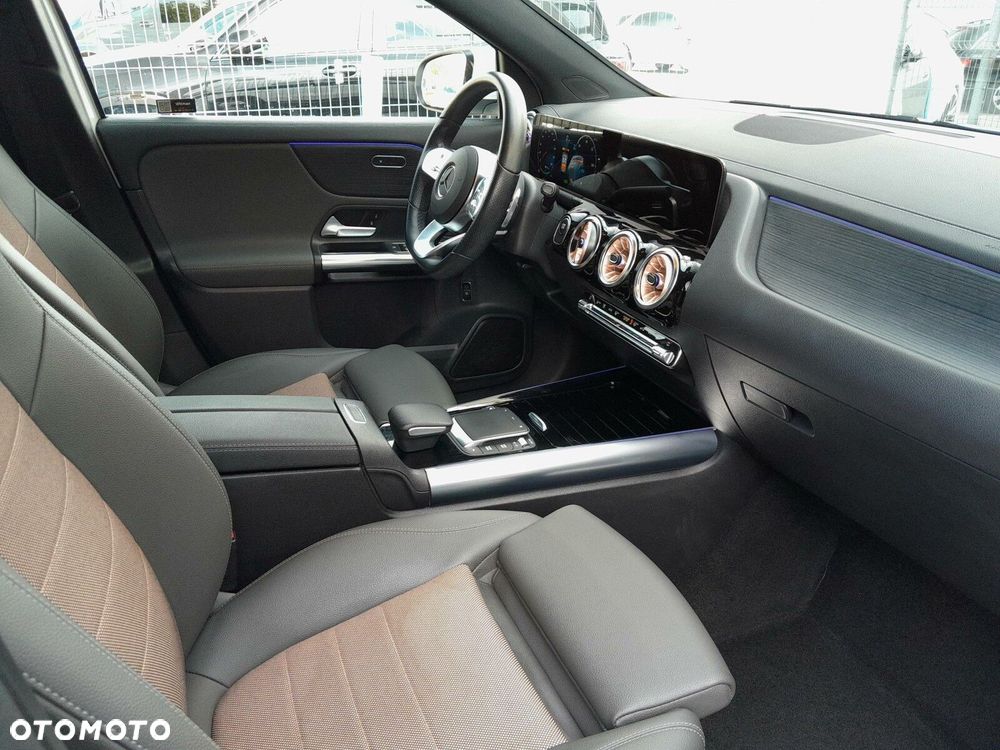 Mercedes-Benz EQA 250 66.5kWh Electric Art - 16