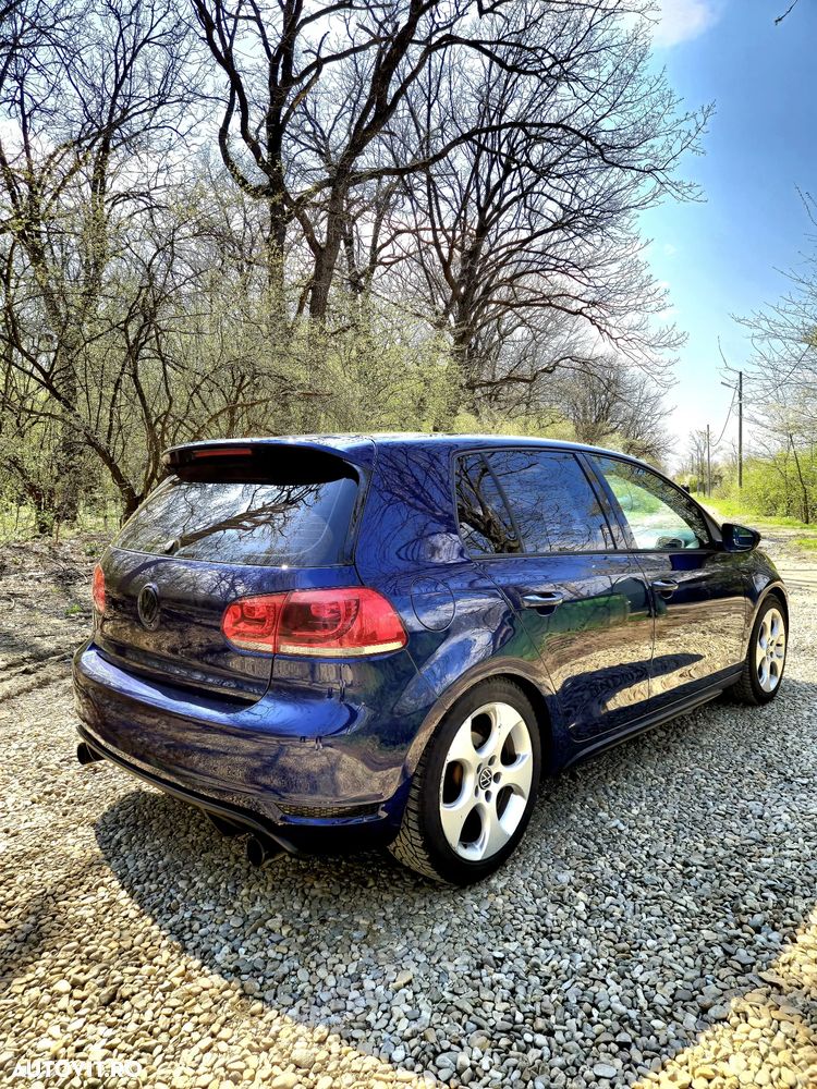 Volkswagen Golf 2.0 TSI GTI - 4