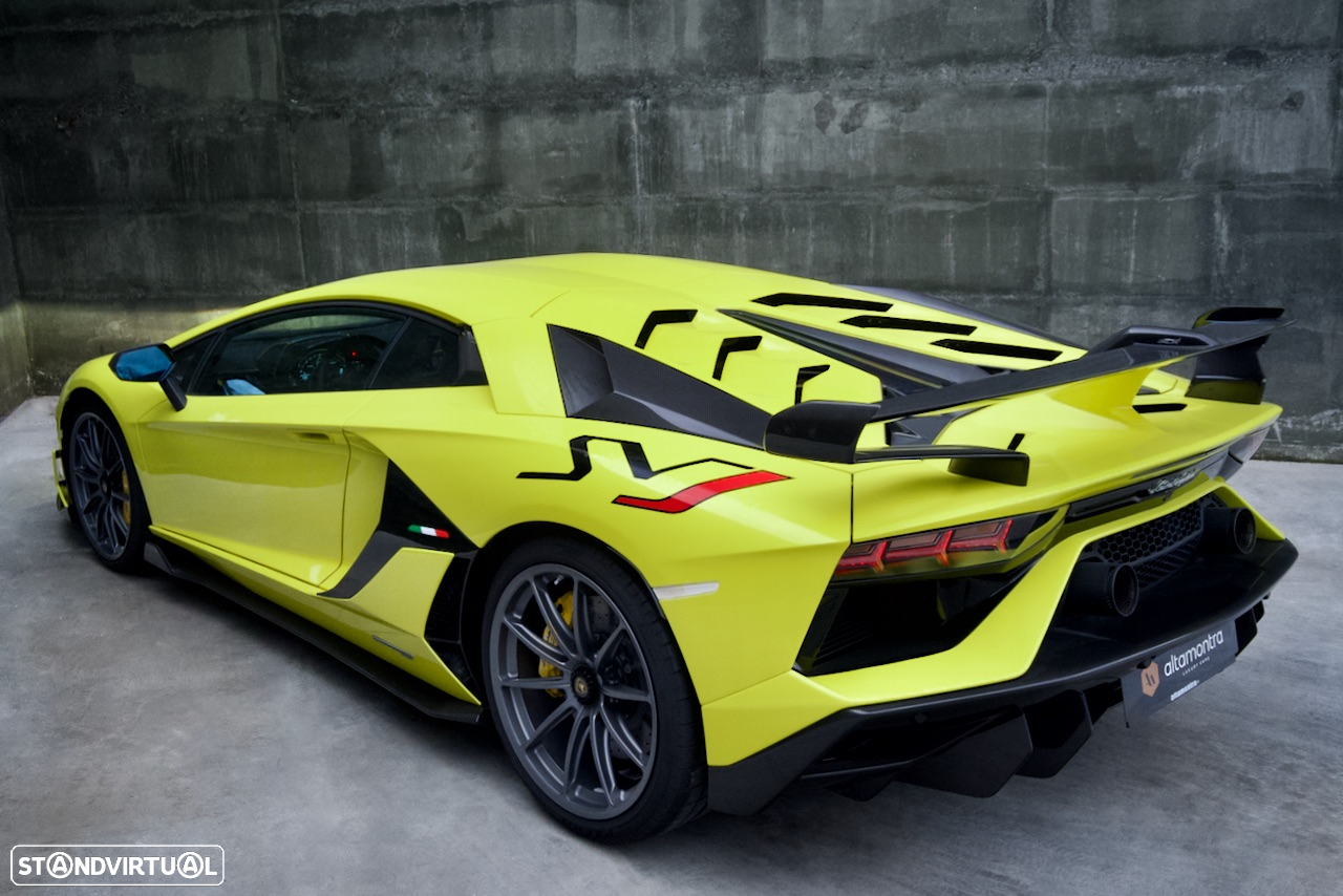 Lamborghini Aventador SVJ - 9