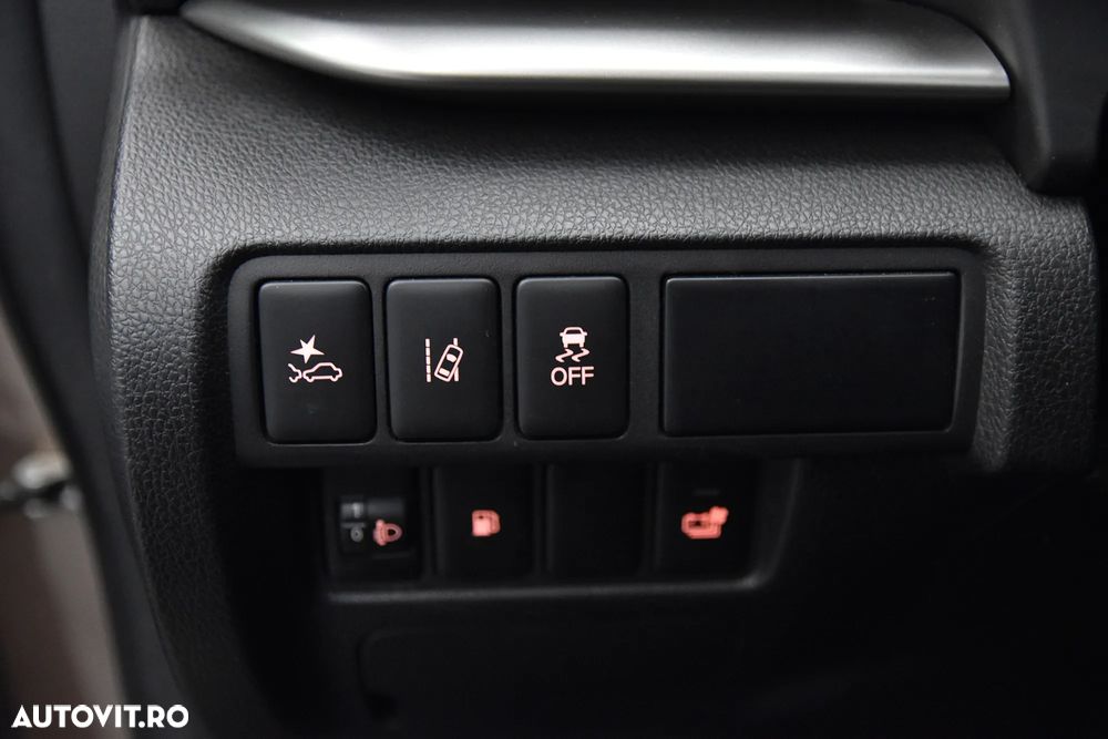 Mitsubishi Eclipse-Cross - 16