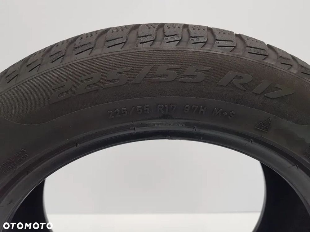 opona 225/55 R17 PIRELLI SOTTOZERO3 WINTER ZIMOWE 97H - 4
