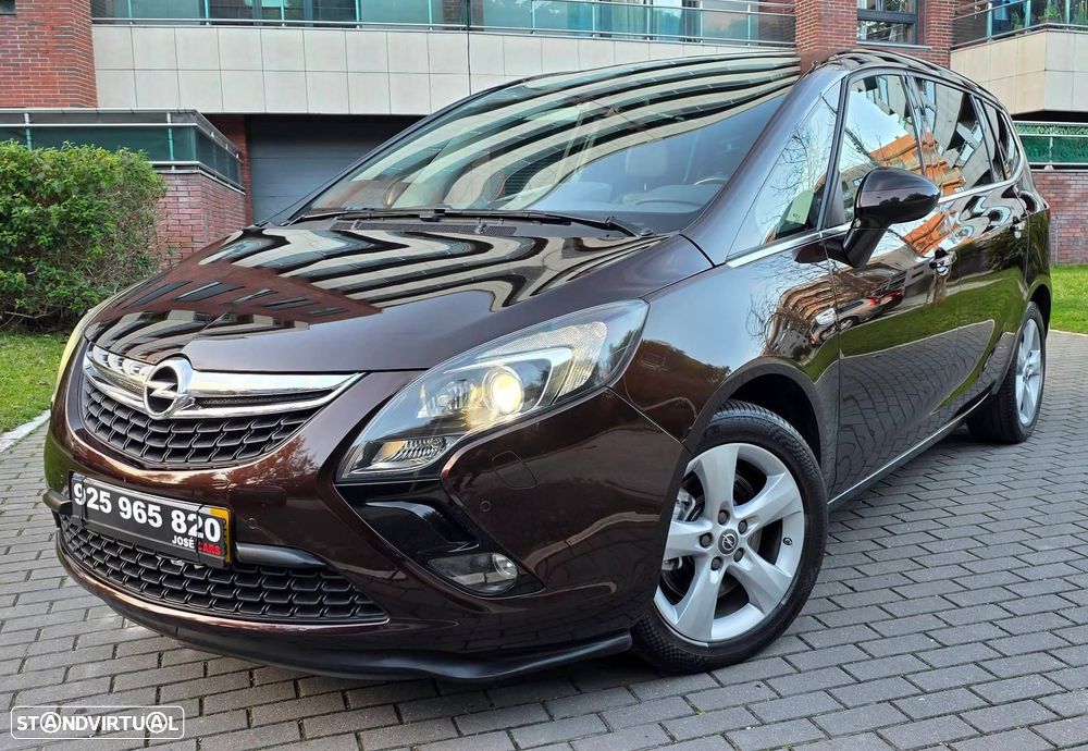 Opel Zafira 2.0 CDTI Cosmo S/S — fotografia 11