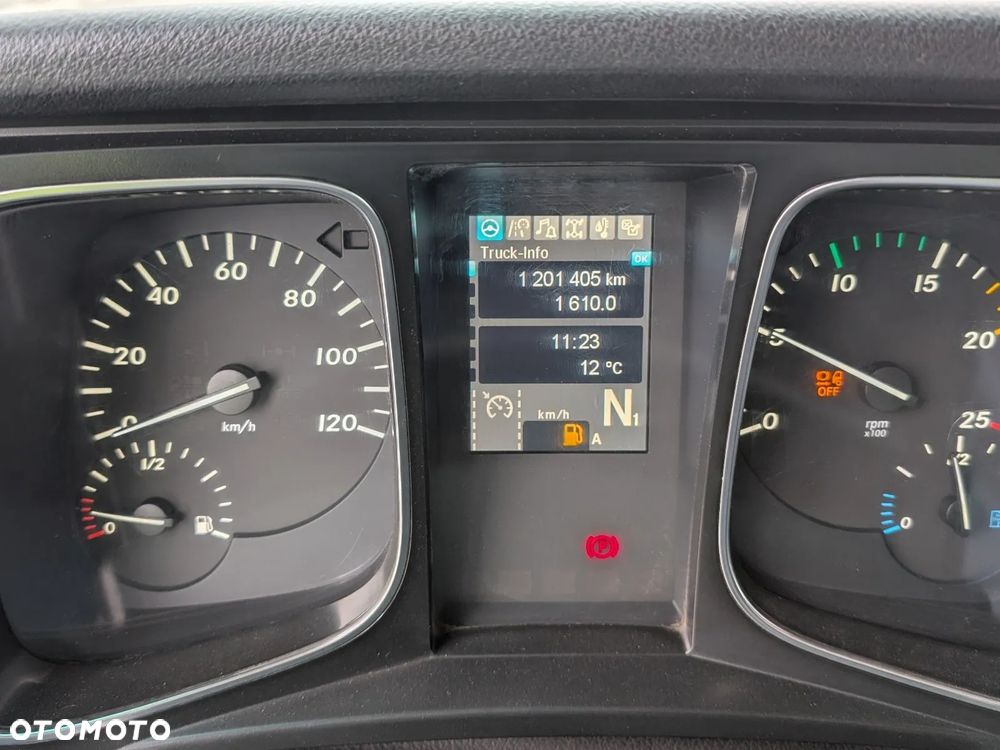Mercedes-Benz ACTROS - 28