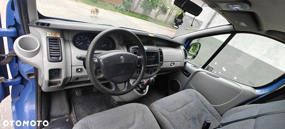 Renault TRAFIC - 11