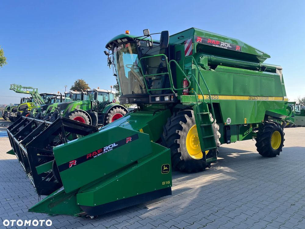 John Deere 2256 - 6