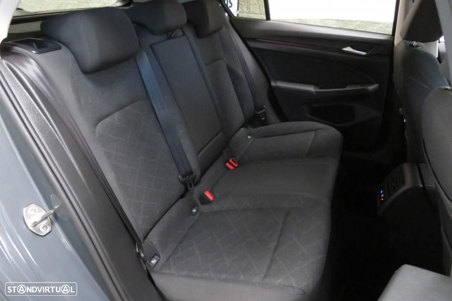 VW Golf 1.0 TSI Life - 28