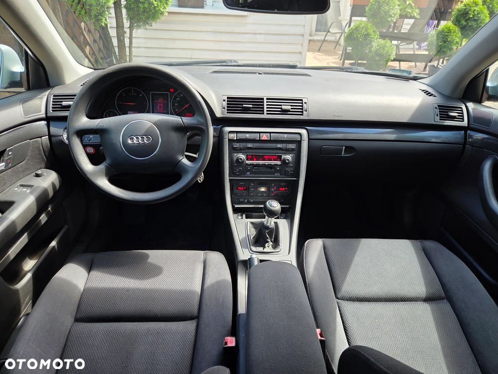 Audi A4 Avant - 16