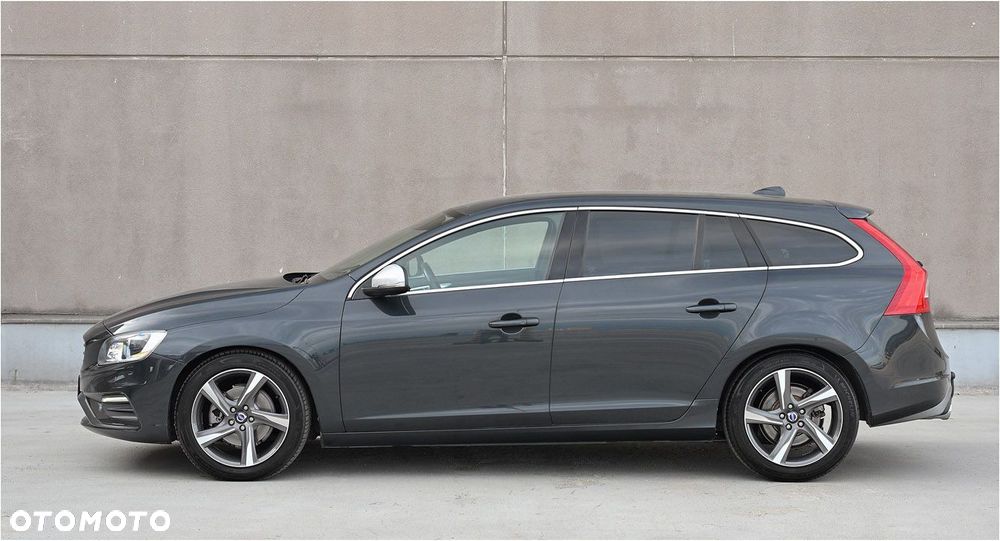 Volvo V60 D4 Geartronic RDesign - 12