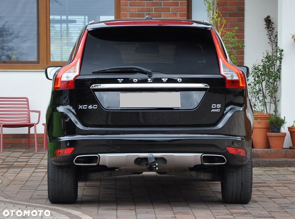 Volvo XC 60 D5 AWD Geartronic Summum - 10