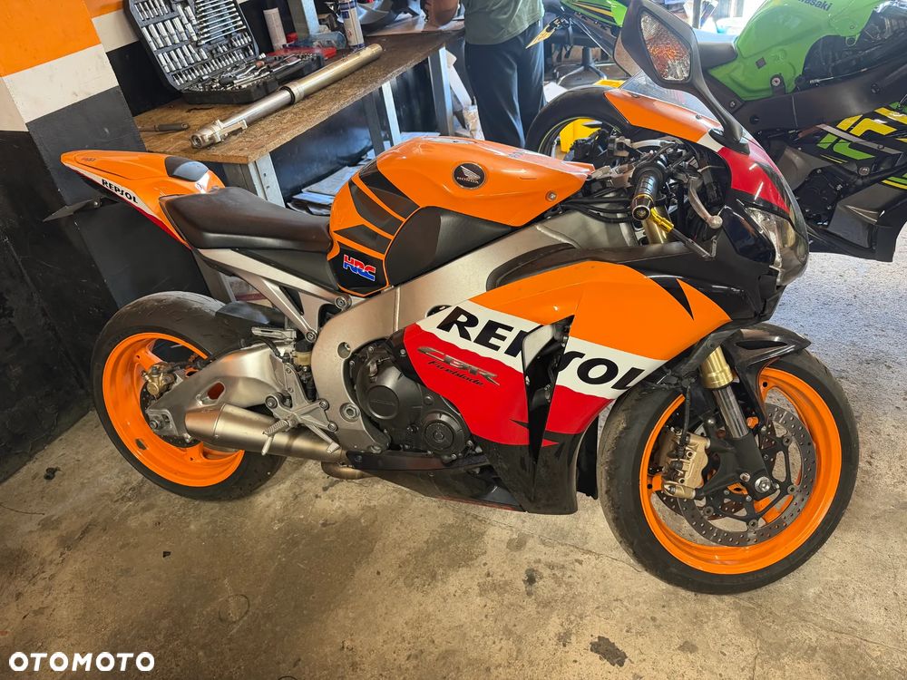 Honda CBR - 1