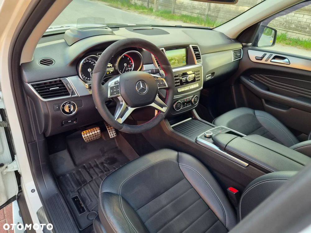 Mercedes-Benz ML 350 BlueTEC 4-Matic - 12