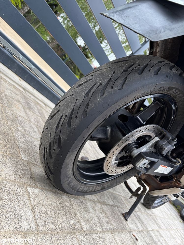 Suzuki V-STROM - 16