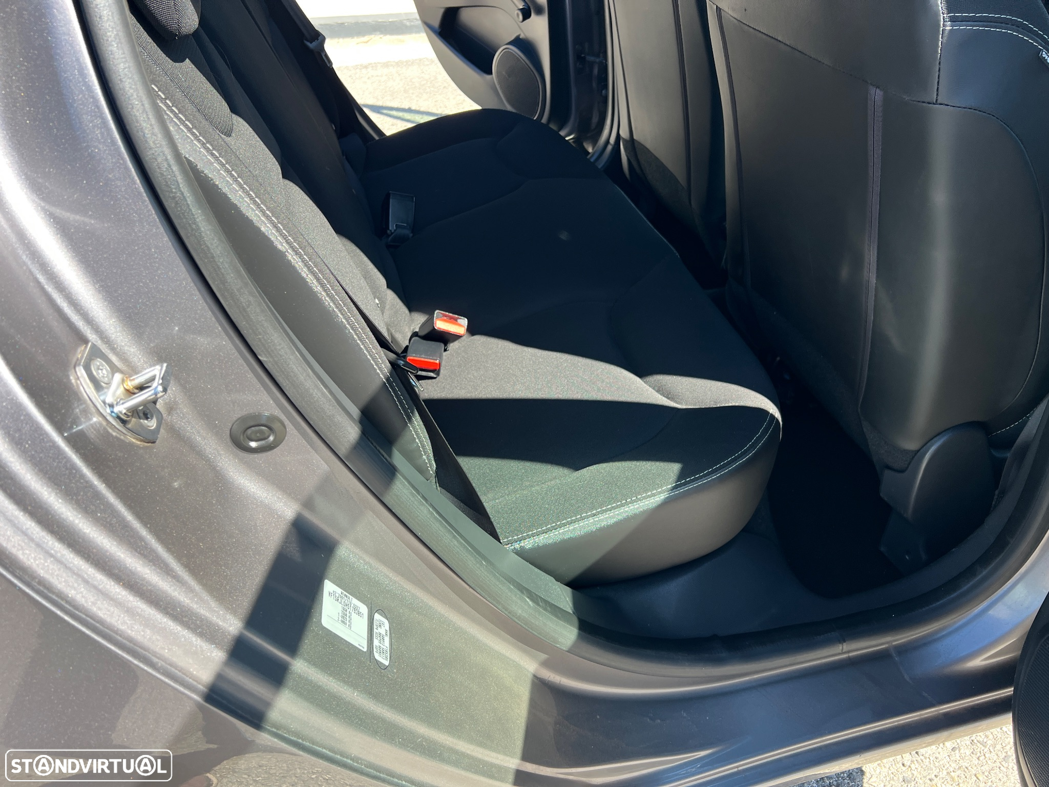 Renault Clio 1.5 dCi Dynamique S - 40