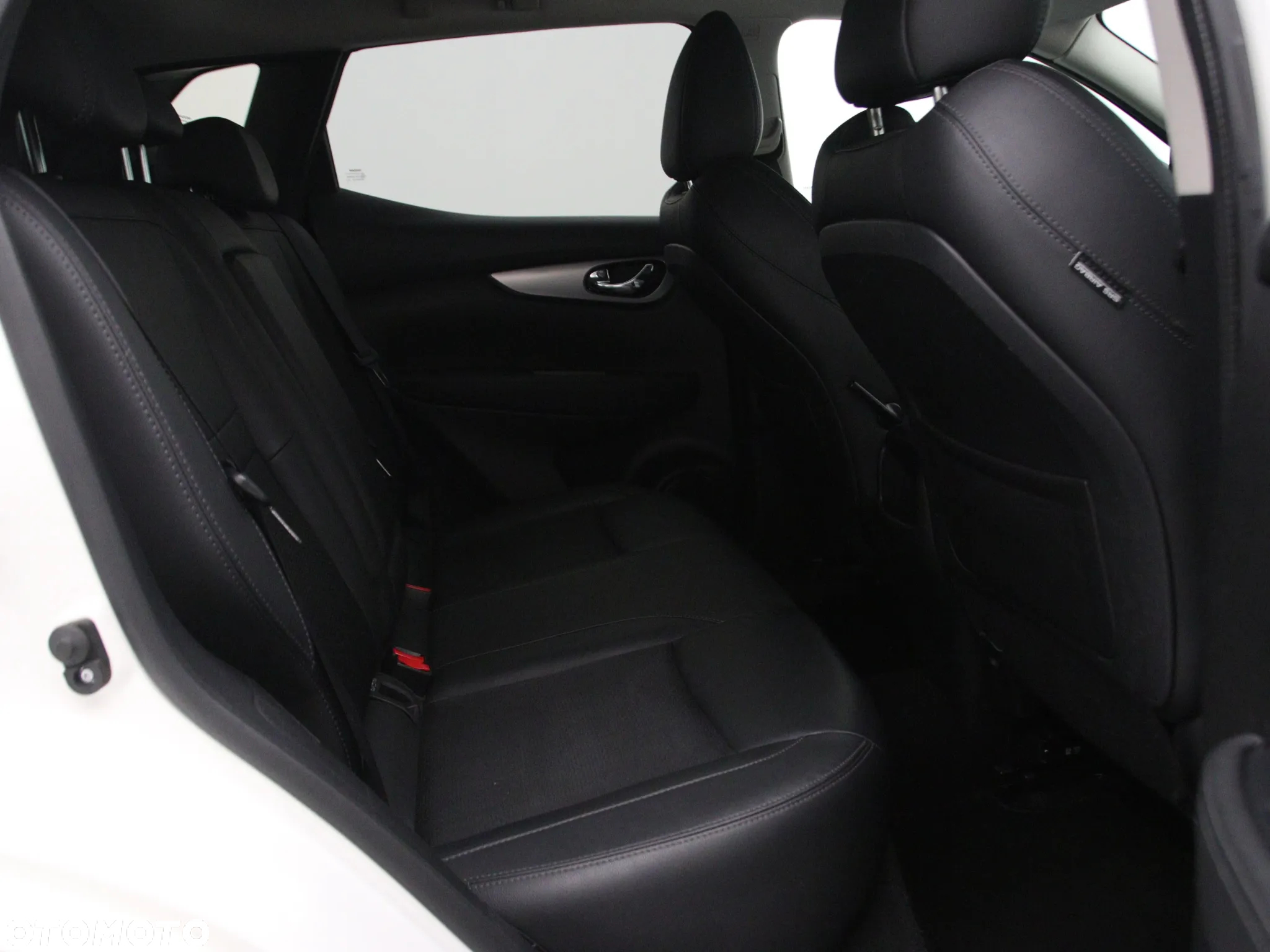Nissan Qashqai 1.3 DIG-T MHEV Tekna - 28